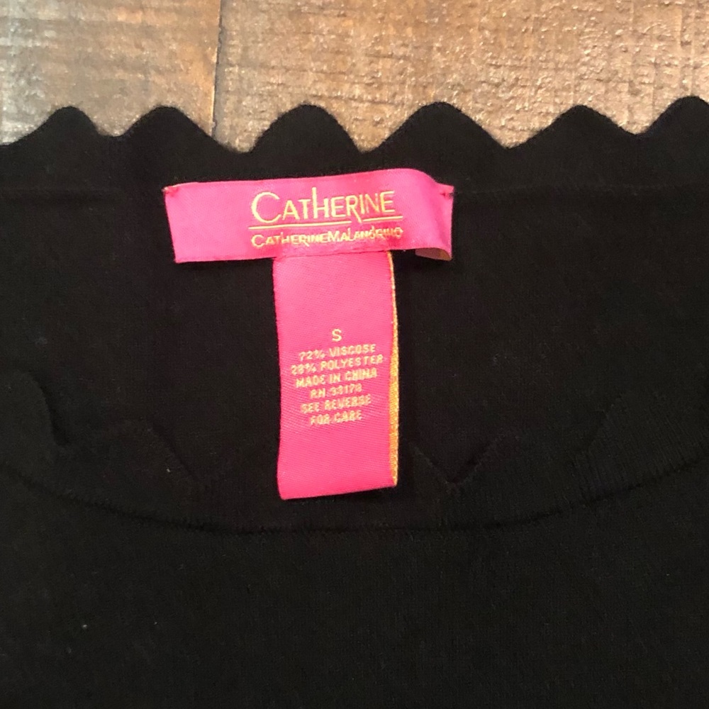 Scalloped short sleeve Sweater S EUC - Picture 9 of 10